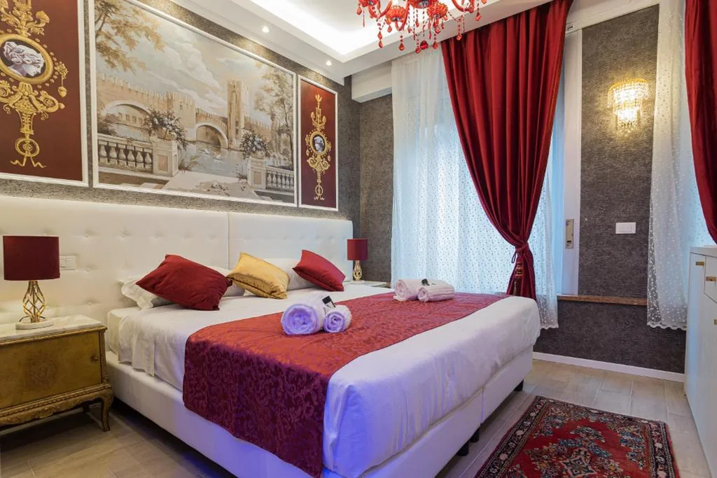 King Suite with Hot Tub — Royal Verona Relais