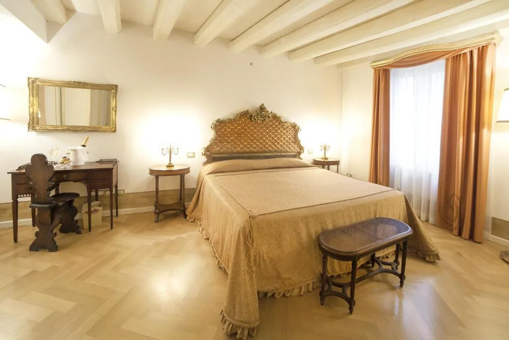Suite Luxury con Terrazza — Relais Fra’ Lorenzo