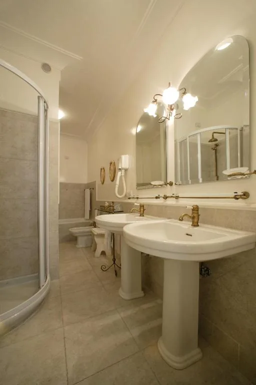Suite — Majestic Toscanelli (centro storico)
