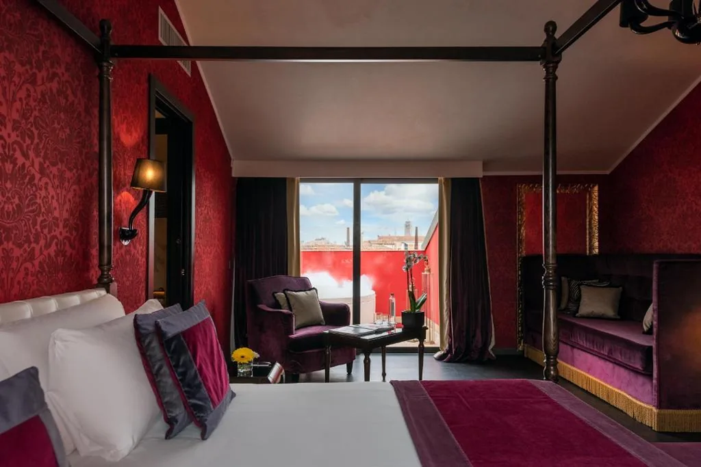 Panoramic Suite with 2 Terraces and Hot Tub — Carnival Palace – Venice Collection