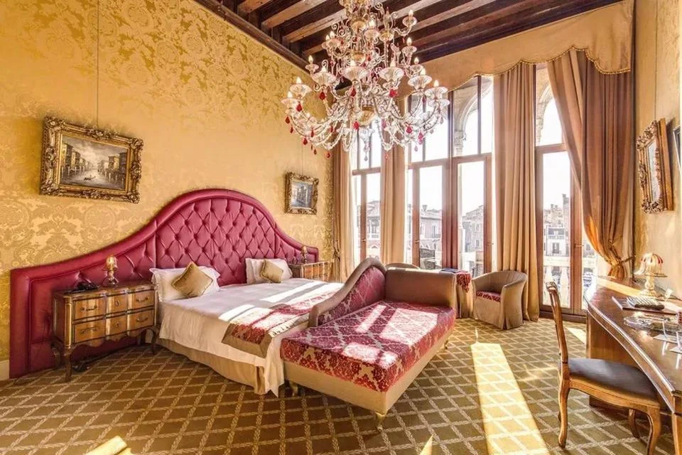 Suite — Pesaro Palace