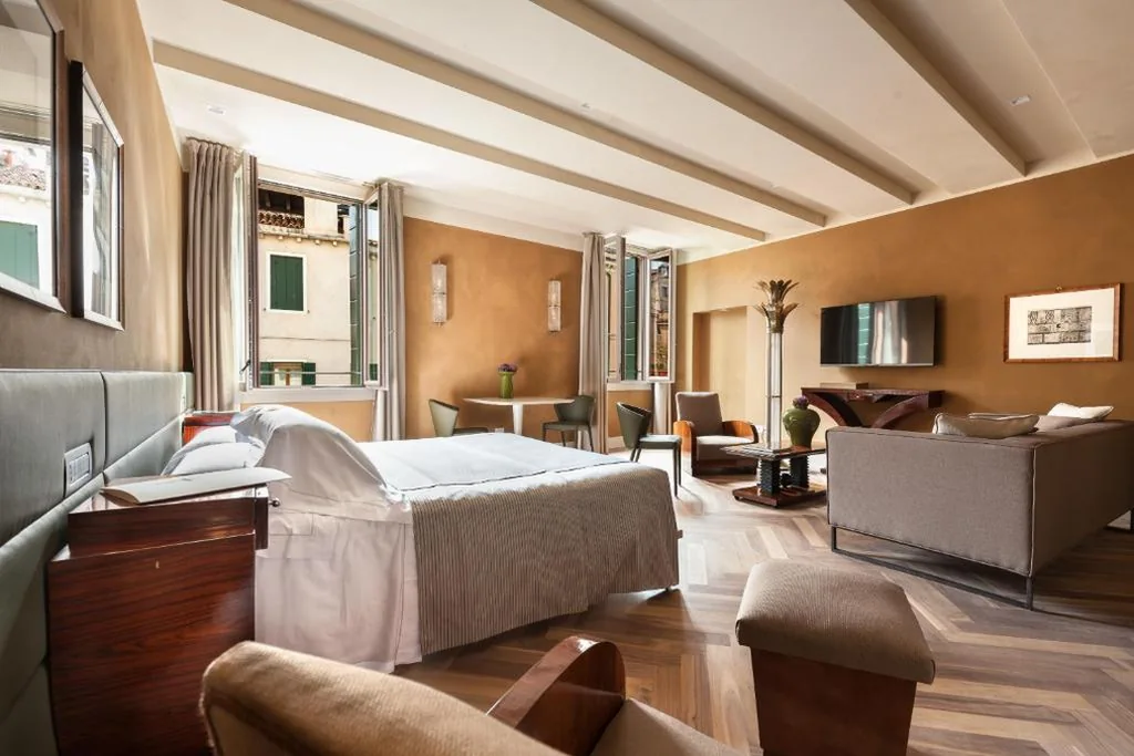 Queen Suite with Canal View and Turkish Bath — Liassidi Wellness Suites