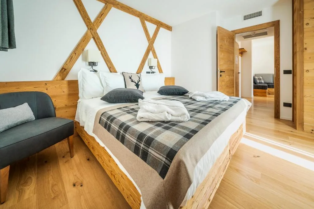 Deluxe Queen Suite — Camina Suite and Spa