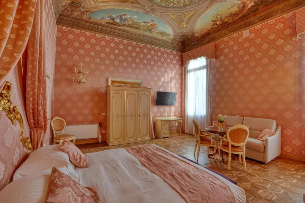 Deluxe Queen Suite — Palazzo Malipiero Trevisan – Le Tre Dimore D’Epoca