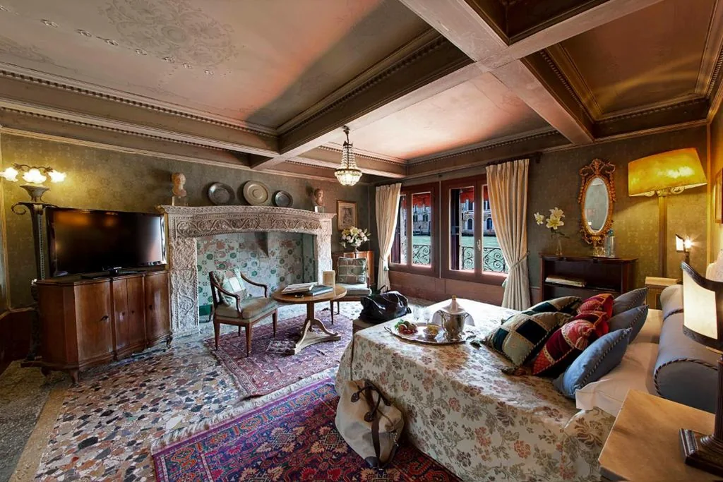 Suite Reale Canal Grande — Palazzetto Pisani Grand Canal