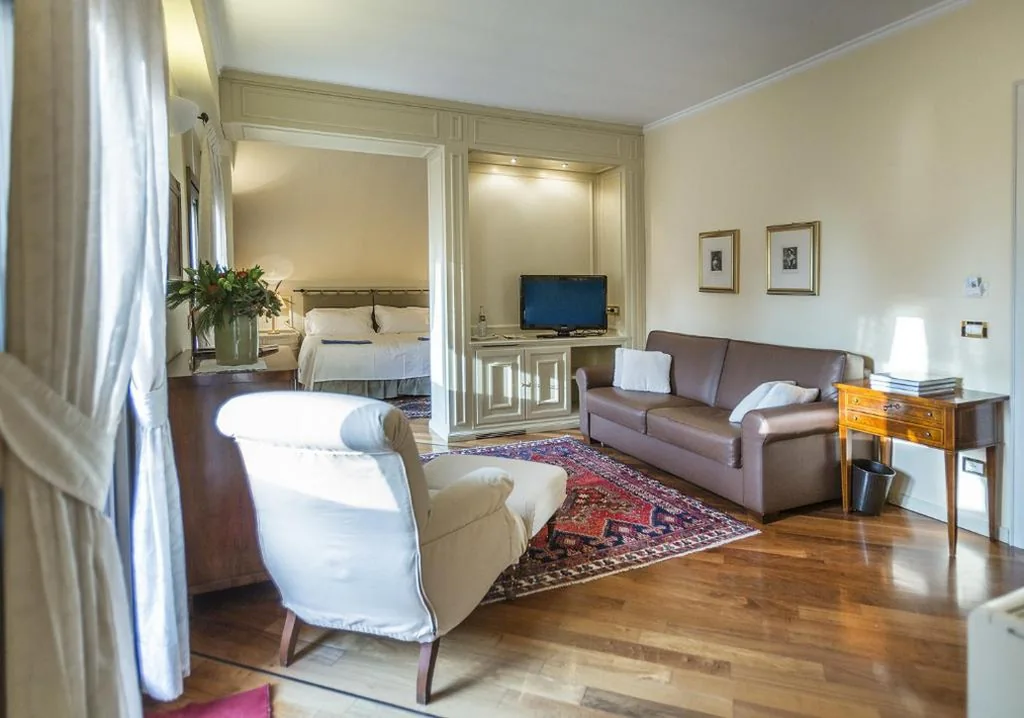 Suite — Regina Adelaide Hotel & SPA