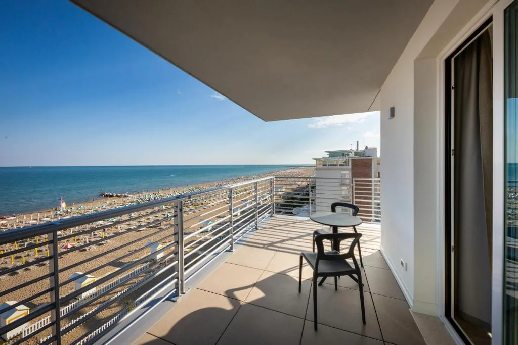 Suite Superior con Vista Mare — Hotel Tritone