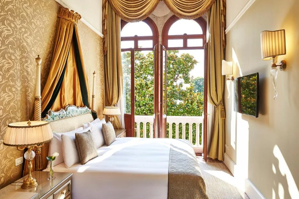 Tiepolo Suite — San Clemente Palace Venice