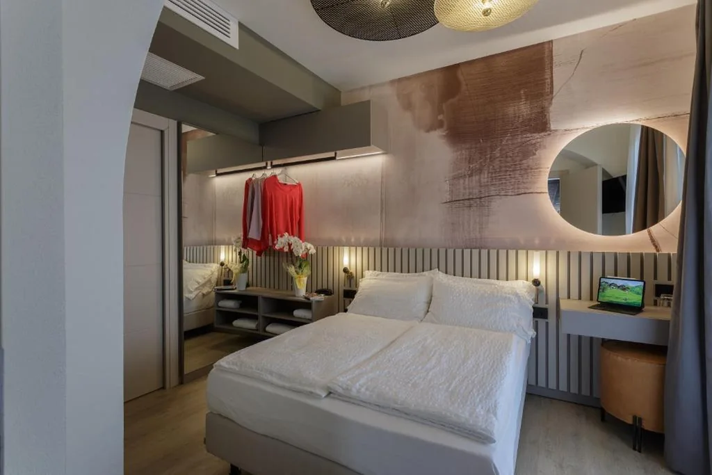 Superior Small Double Room with Balcony and Lake View — Hotel Veronesi