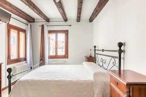 Sweet Venice – checkin at “Alloggi SS Giovanni e Paolo”