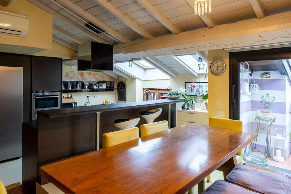 SWEETHOME DOMUS 250mq nel centro di Verona con vista sul Teatro Romano — foto 4
