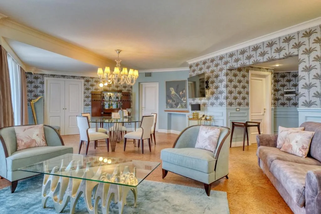 Three-Bedroom Suite with Whirlpool and Lake View — Palazzo della Scala Hotel – Luxury Suites & Spa