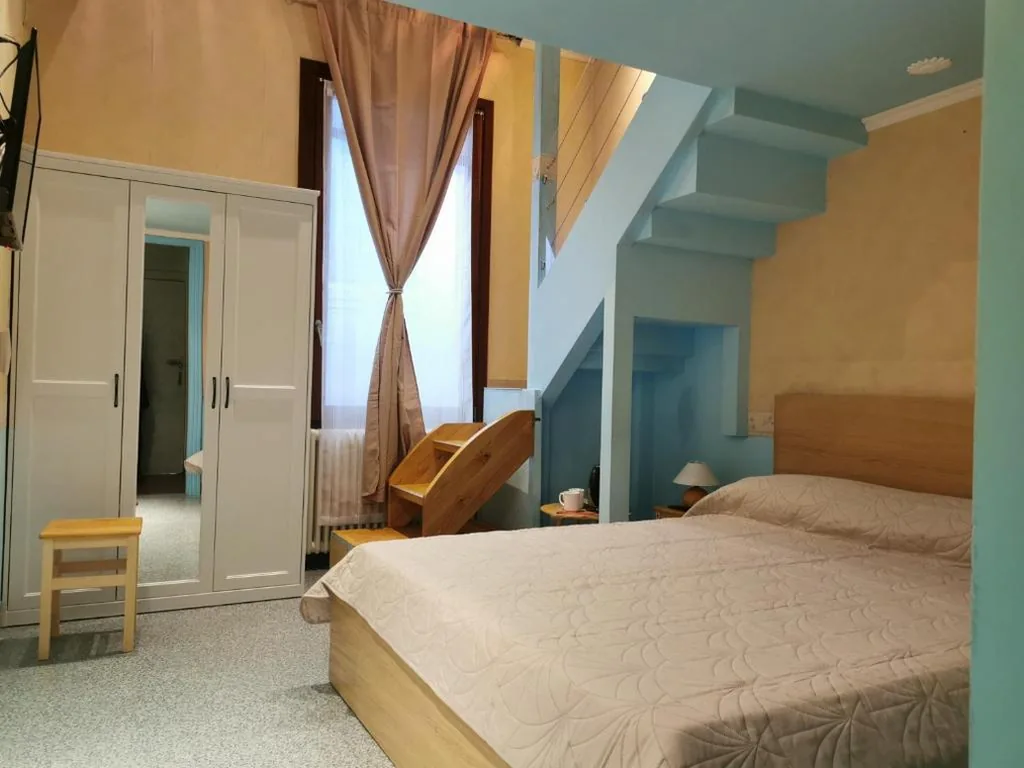 Venice Dose Suite