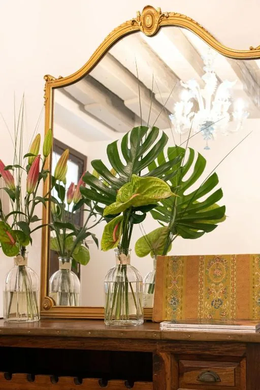 Venice Ivory room