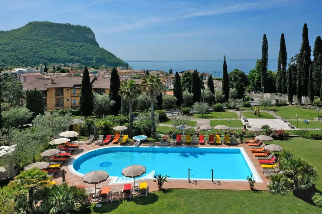 Villa Madrina Lovely and Dynamic Hotel