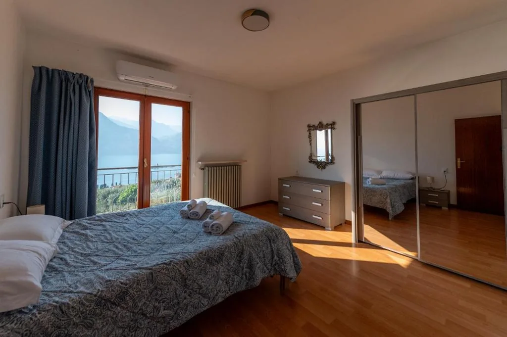 Villa Nadya by GardaDoma