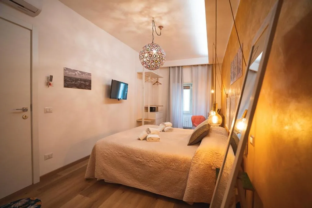 Verrazzano 37 Guest House