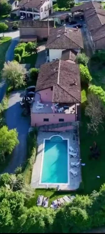 Villa con piscina e intera struttura a uso esclusivo casa del moré