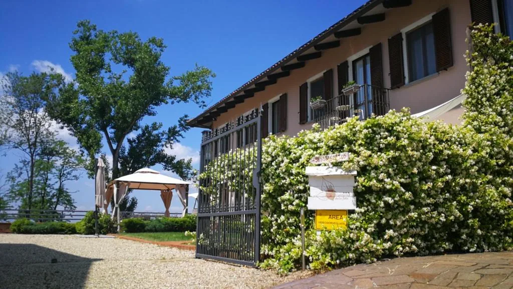 Villa con Piscina Privata — B&B Lanterna delle Fate