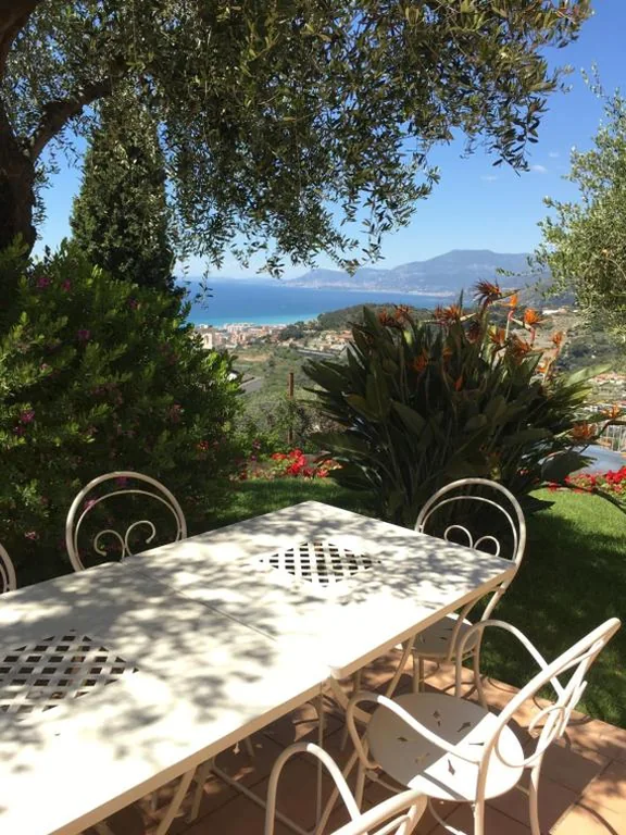 Villa with Private Pool — Villa Gaia – Luxury Villa, pool & wellness rooms