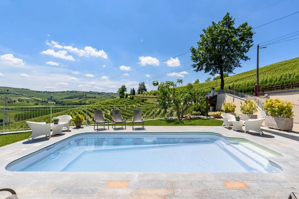 Villa Edy Barbaresco con piscina per gruppi e famiglie
