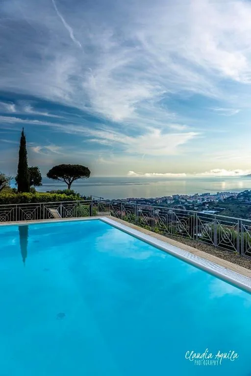 Villa Gaia – Luxury Villa, pool & wellness rooms