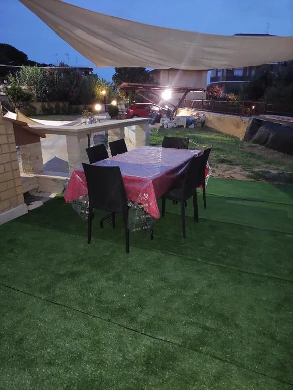 VILLA GIULIANA stanze con bagno interno in Villa a 350 mt spiaggia libera Lido delle Sirene — foto 3