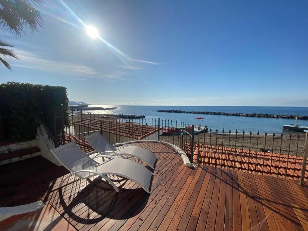 VILLA RITA SEA FRONT VIEW SANREMO – Parcheggio gratuito in struttura
