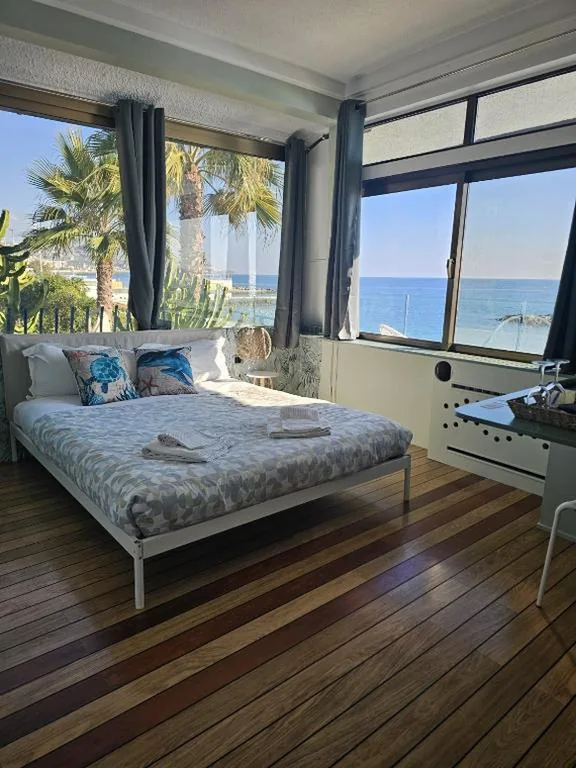 VILLA RITA SEA FRONT VIEW SANREMO – Parcheggio gratuito in struttura — foto 4