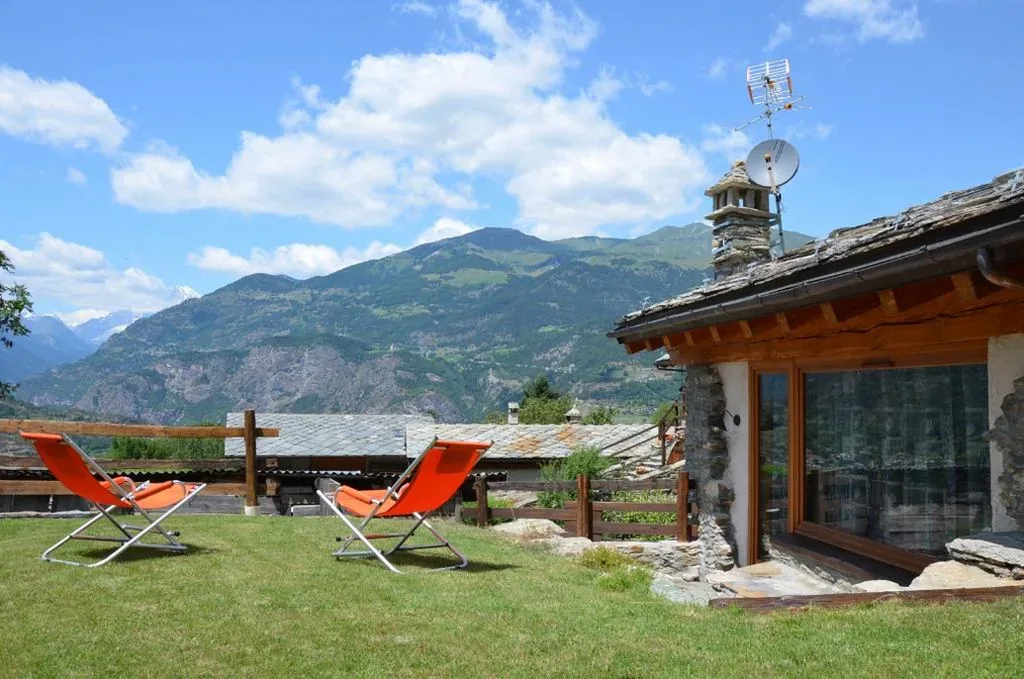 Villetta con giardino e panorama incantevole