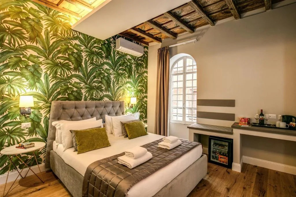 Vite 21 Luxury Room