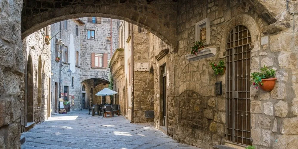 Viterbo e la Tuscia, il nord etrusco del Lazio, tra borghi e terme