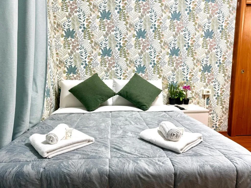 Vittorio Central Park Guest House