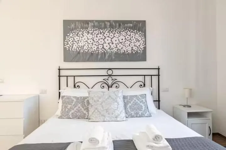White King Rooms