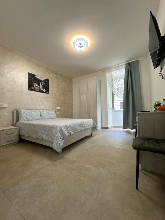 YouRoominRome